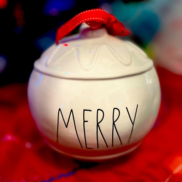 Large White Rae Dunn MERRY Ceramic Christmas Ornament Center Piece Table Decor - Picture 1 of 7